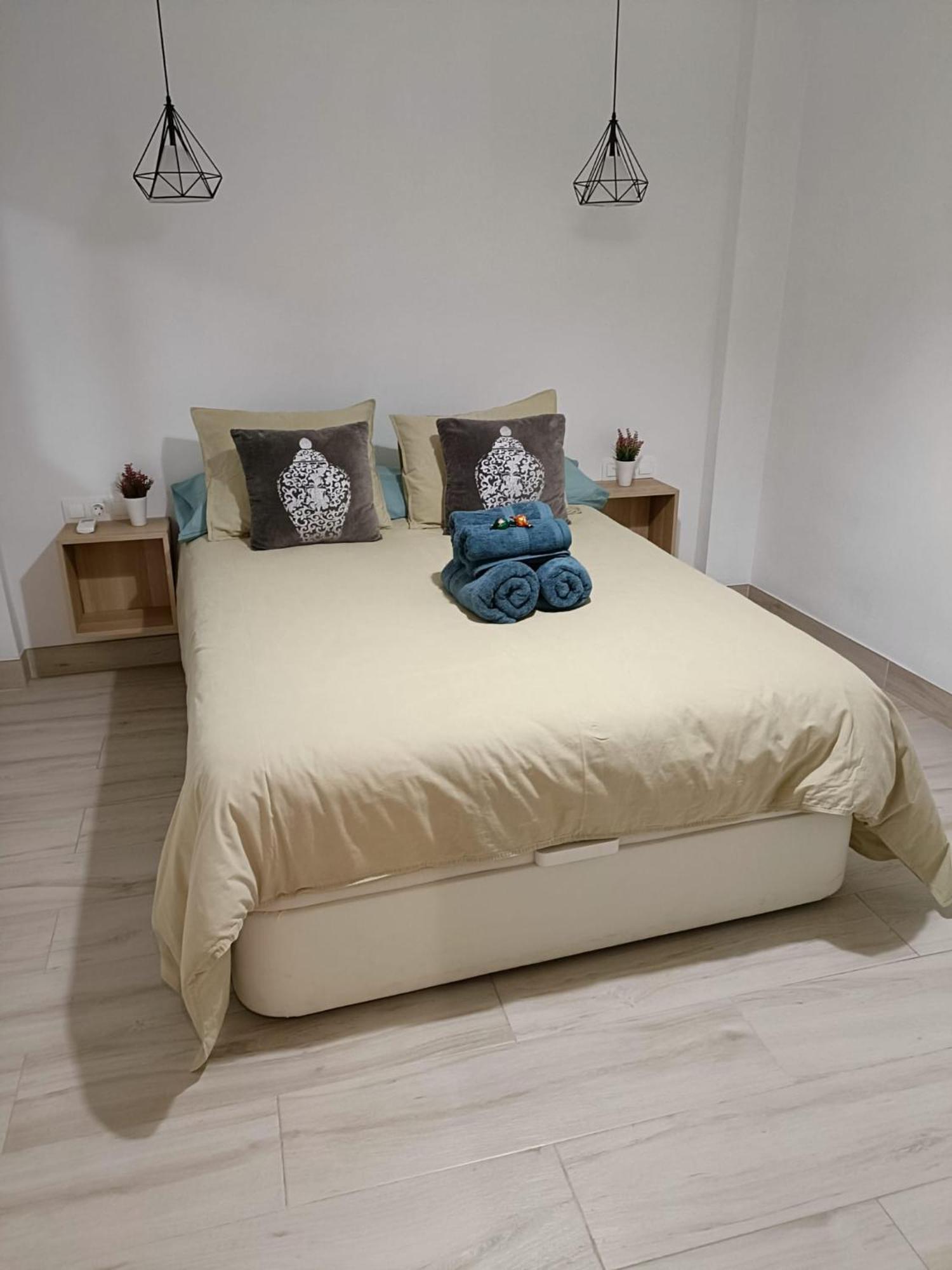 Apartamento Arandas Centro, By Daimar Гранада Екстериор снимка